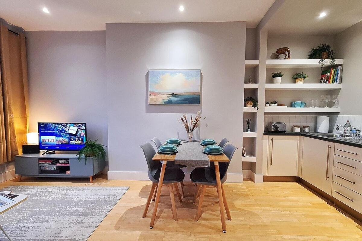 1-bed Apartment, Close To Kensington Olympia With Free Wi-fi & Netflix Apartment London