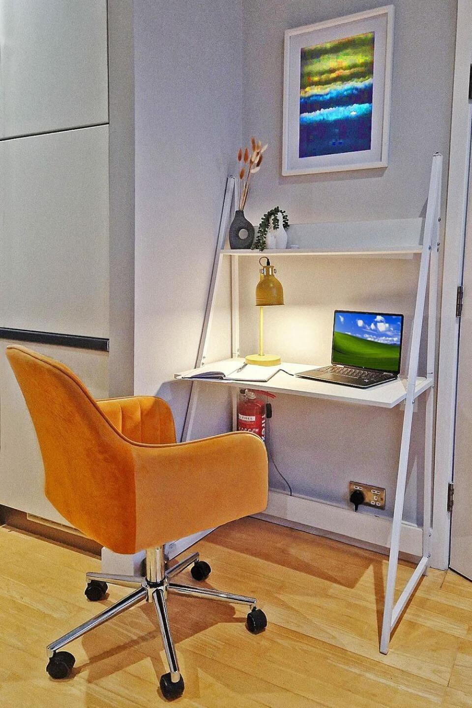 Apartment 1-bed Apartment, Close To Kensington Olympia With Free Wi-fi & Netflix