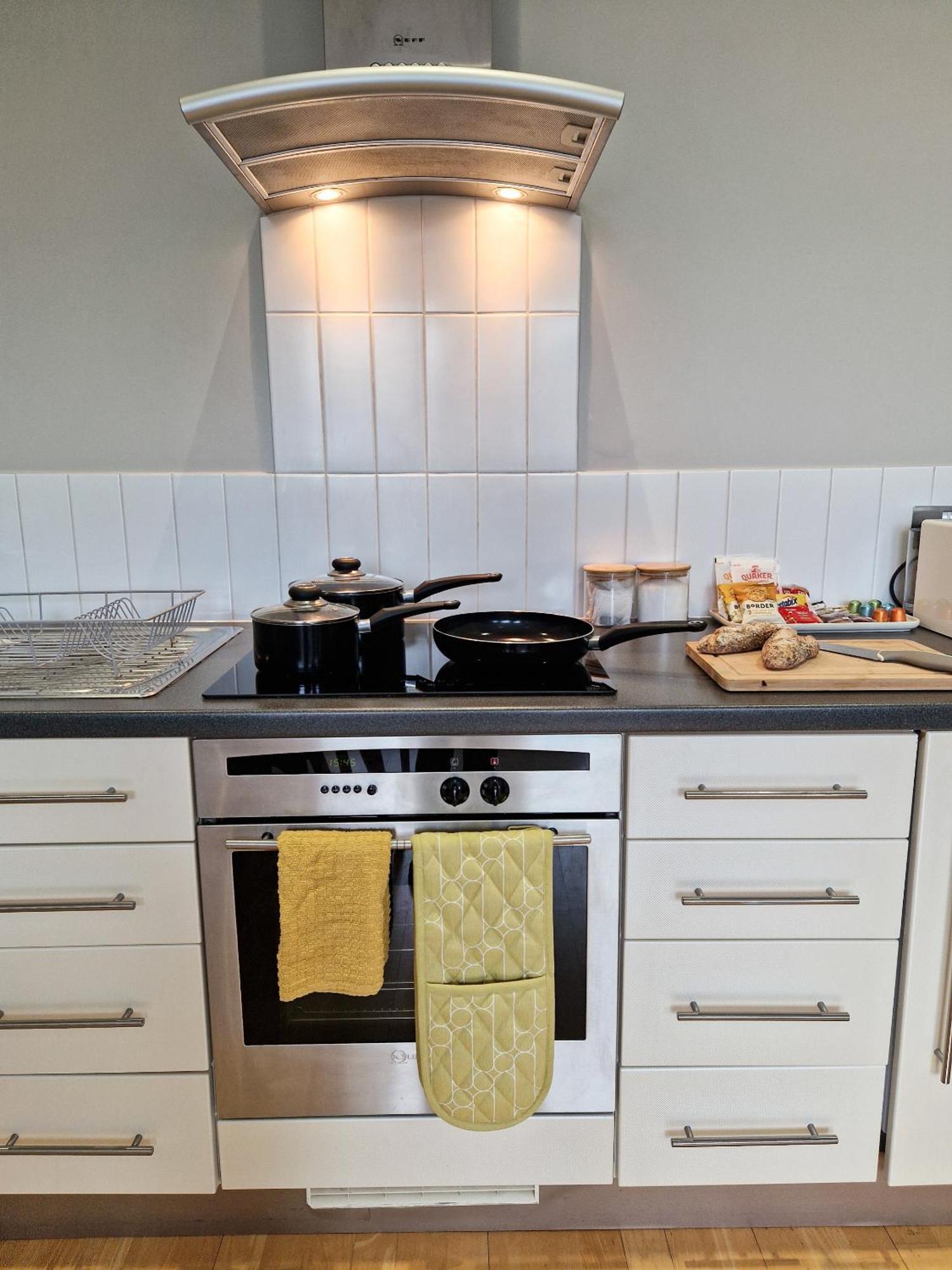 1-bed Apartment, Close To Kensington Olympia With Free Wi-fi & Netflix London