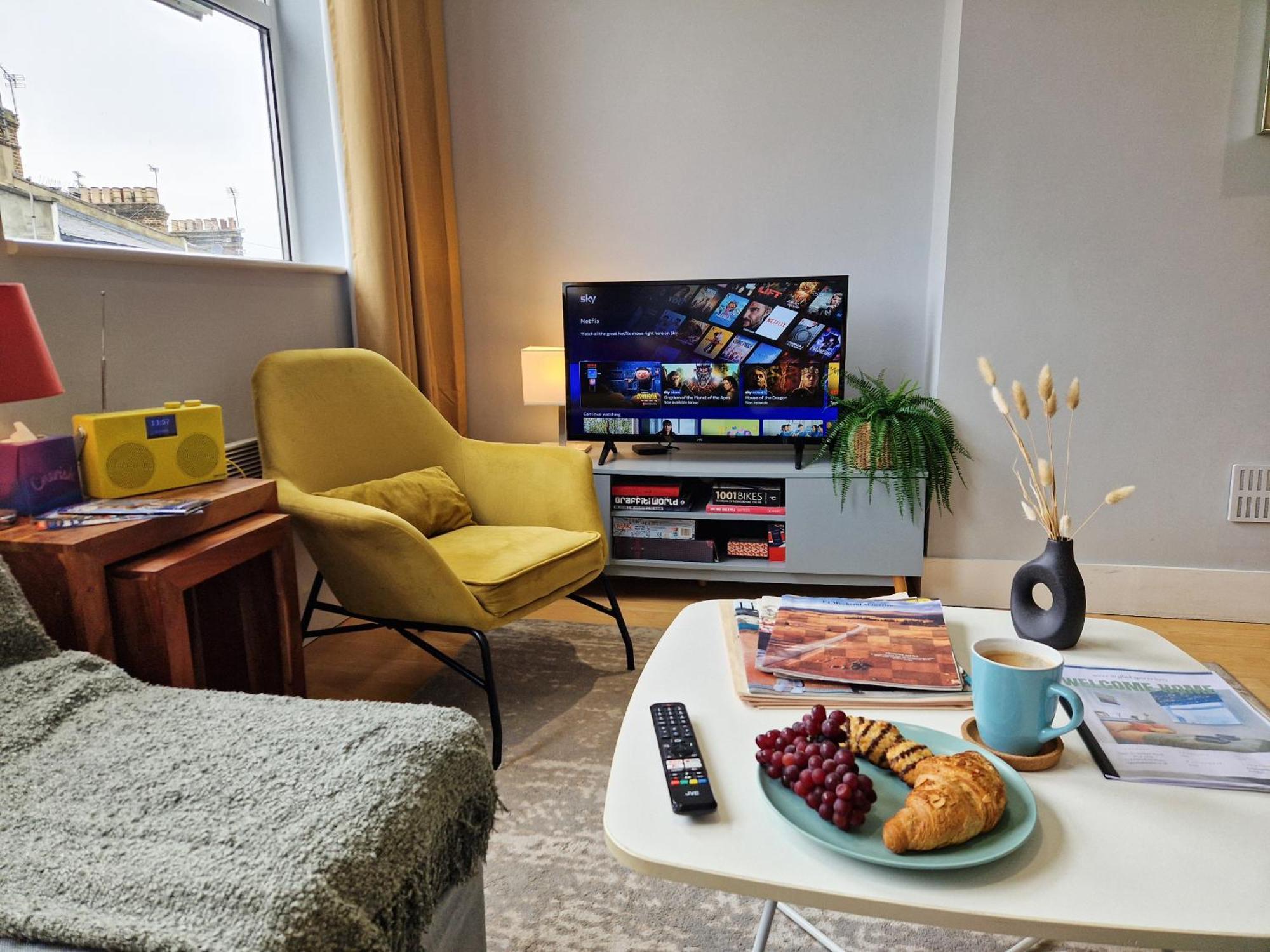 1-bed Apartment, Close To Kensington Olympia With Free Wi-fi & Netflix London