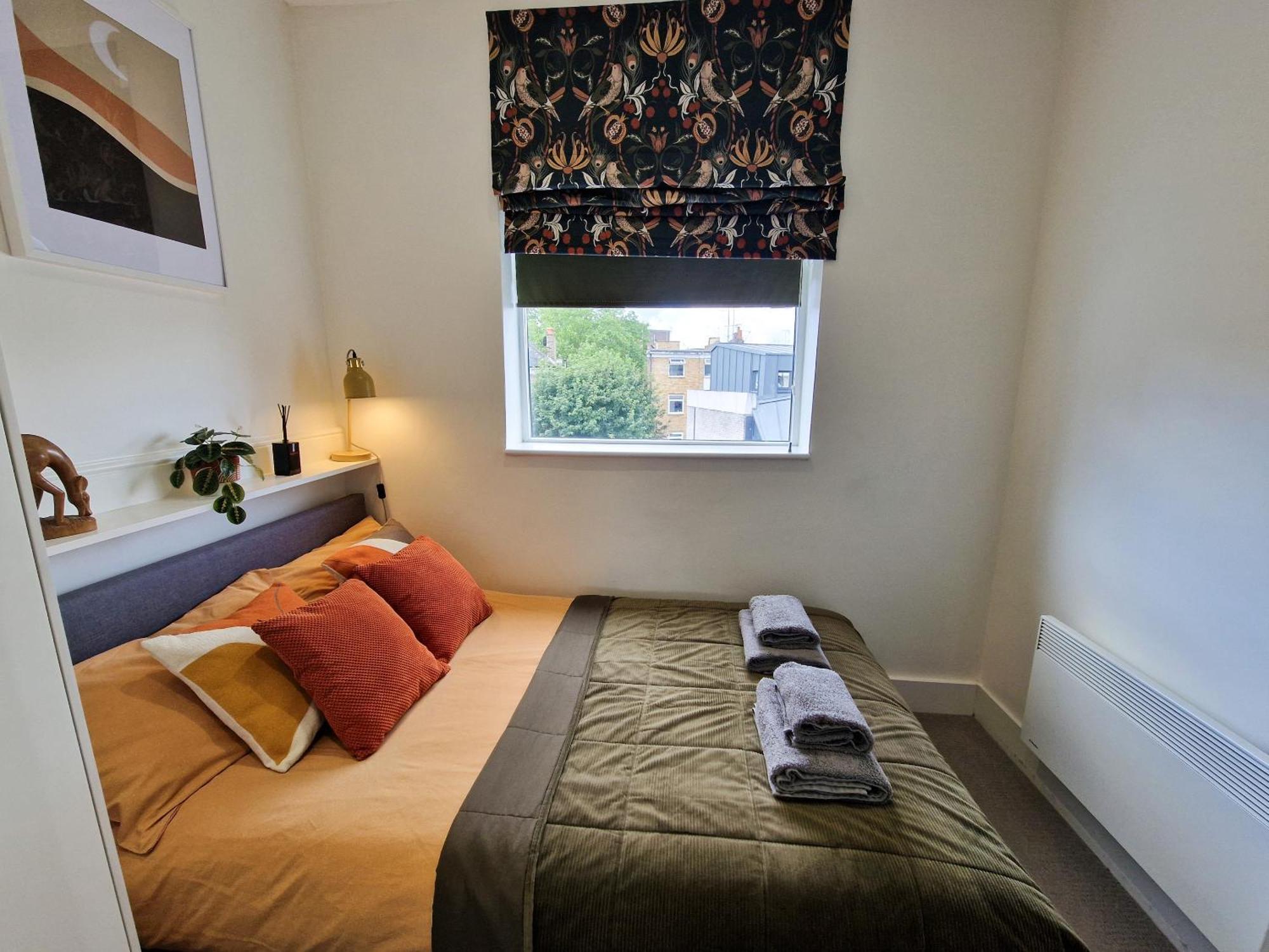1-bed Apartment, Close To Kensington Olympia With Free Wi-fi & Netflix
