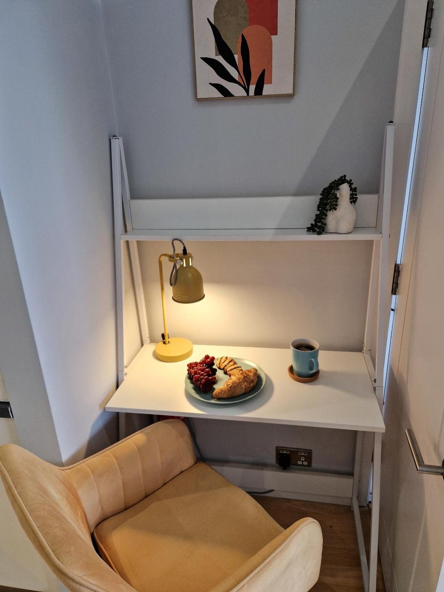 1-bed Apartment, Close To Kensington Olympia With Free Wi-fi & Netflix Apartment London