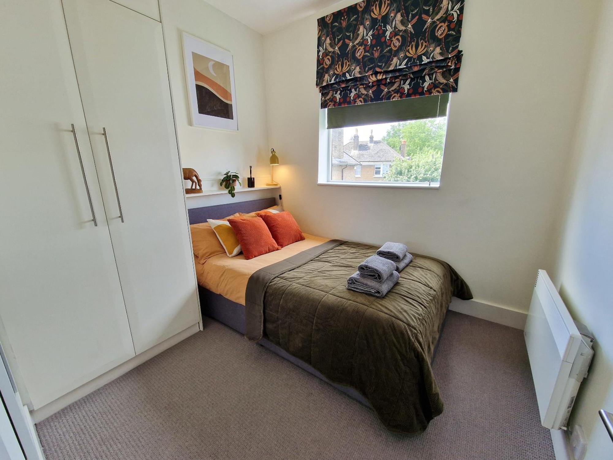 Apartment 1-bed Apartment, Close To Kensington Olympia With Free Wi-fi & Netflix London