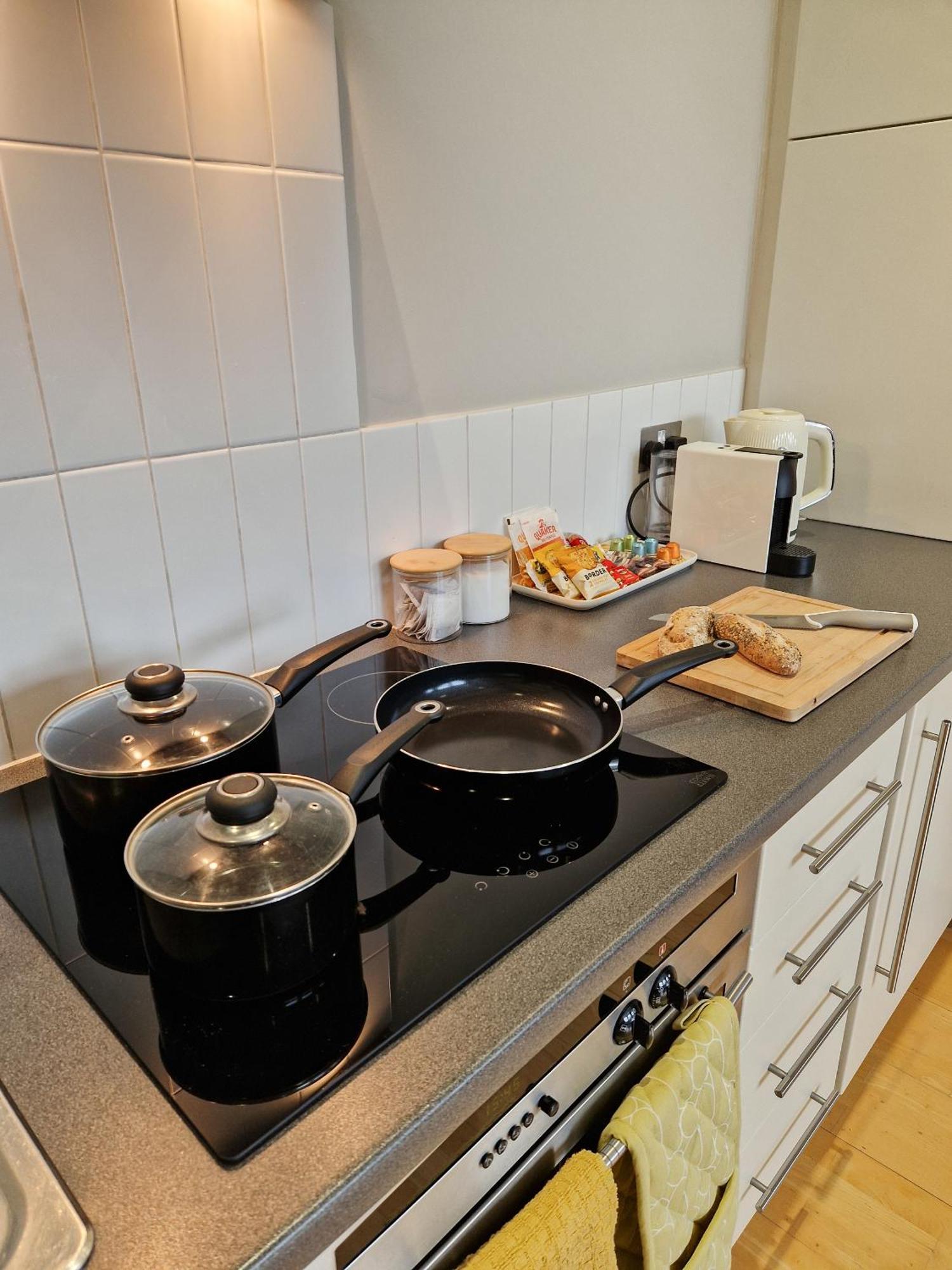 1-bed Apartment, Close To Kensington Olympia With Free Wi-fi & Netflix Apartment
