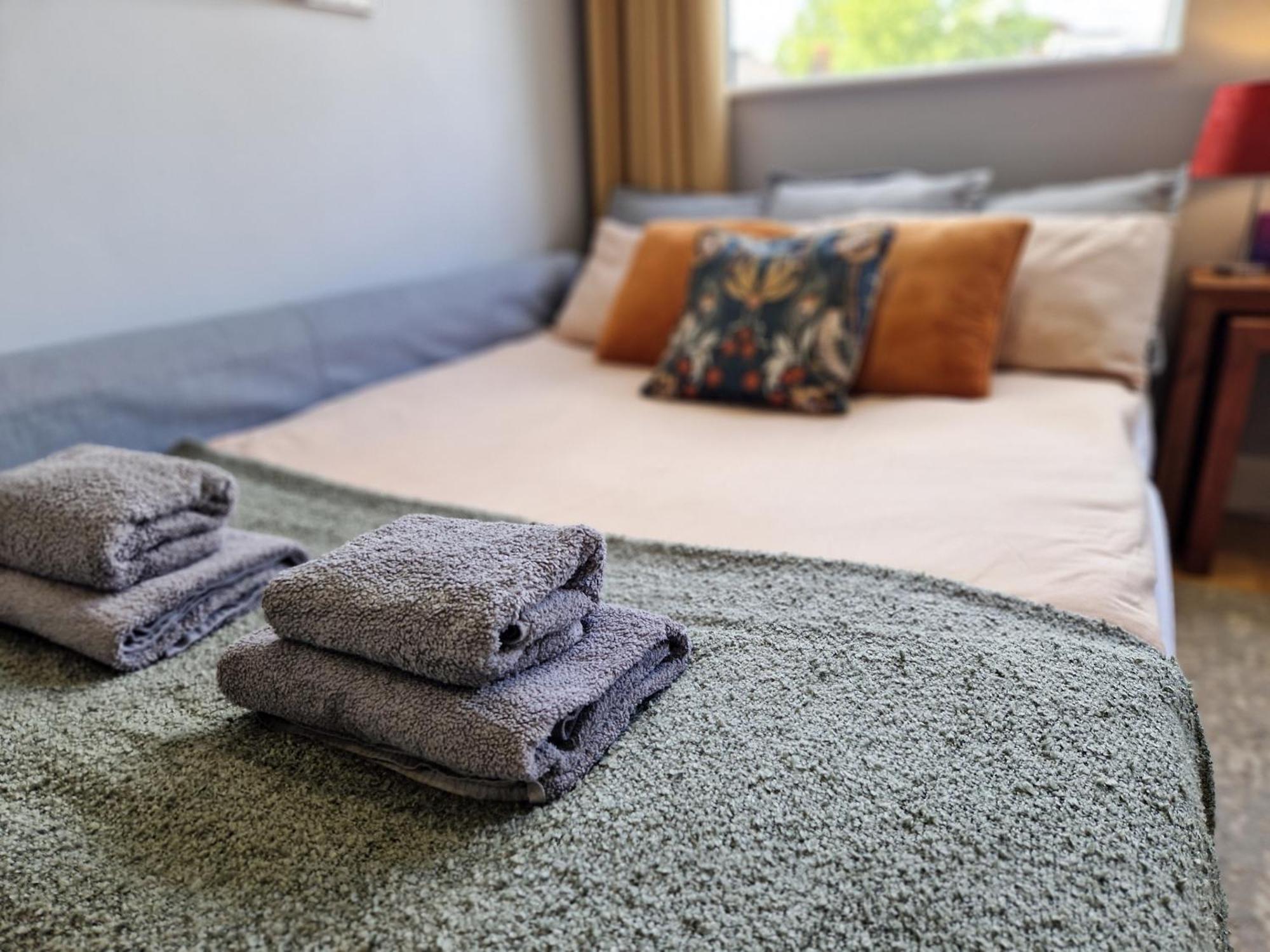 1-bed Apartment, Close To Kensington Olympia With Free Wi-fi & Netflix Apartment London