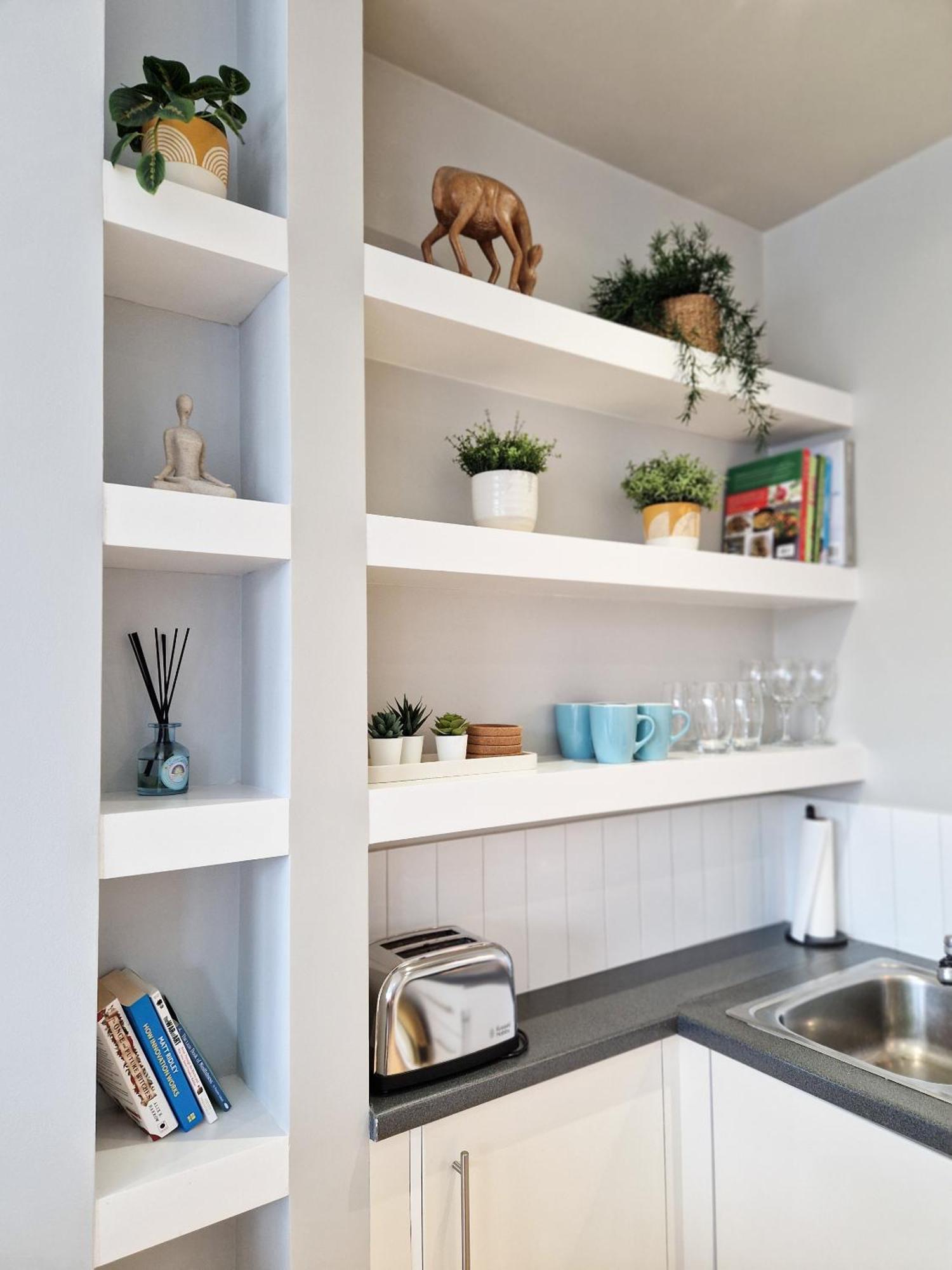 1-bed Apartment, Close To Kensington Olympia With Free Wi-fi & Netflix Apartment *