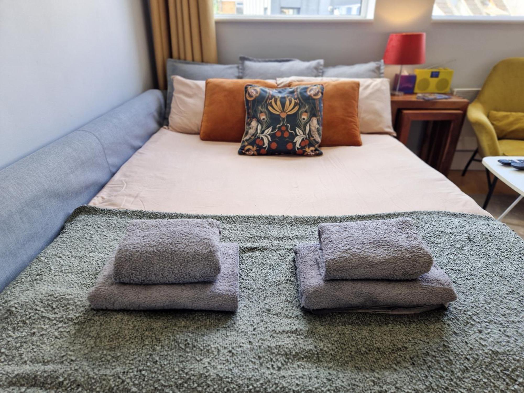1-bed Apartment, Close To Kensington Olympia With Free Wi-fi & Netflix Apartment London