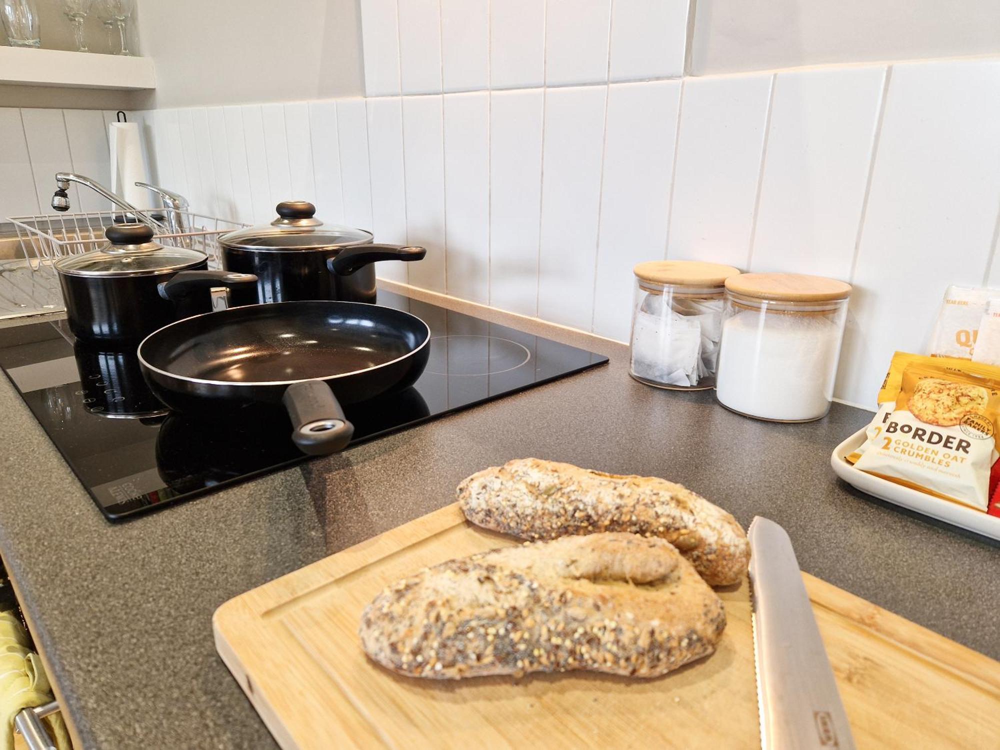 1-bed Apartment, Close To Kensington Olympia With Free Wi-fi & Netflix London